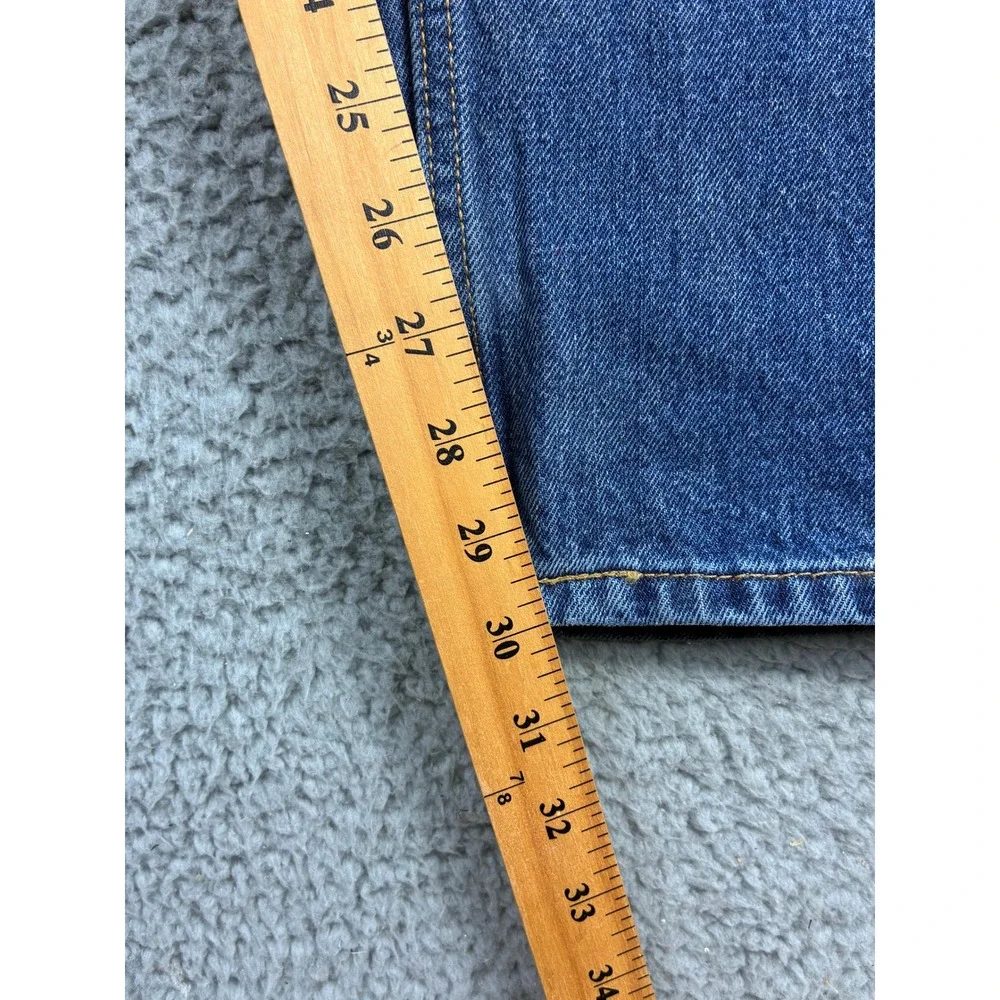 Levis no visible